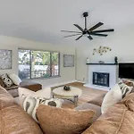 Pet-Friendly Las Vegas Home With Pool 4 Mi To Strip